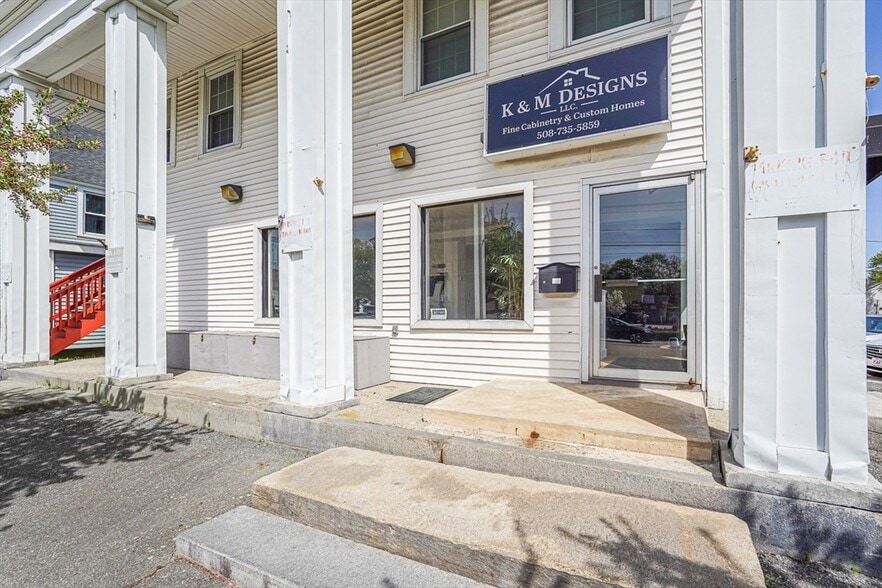 More Photos Of 308 Main St, Oxford Apartments For Sale