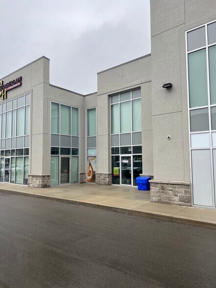 More Photos Of 36 Ditton Dr, Hamilton Warehouse For Sale