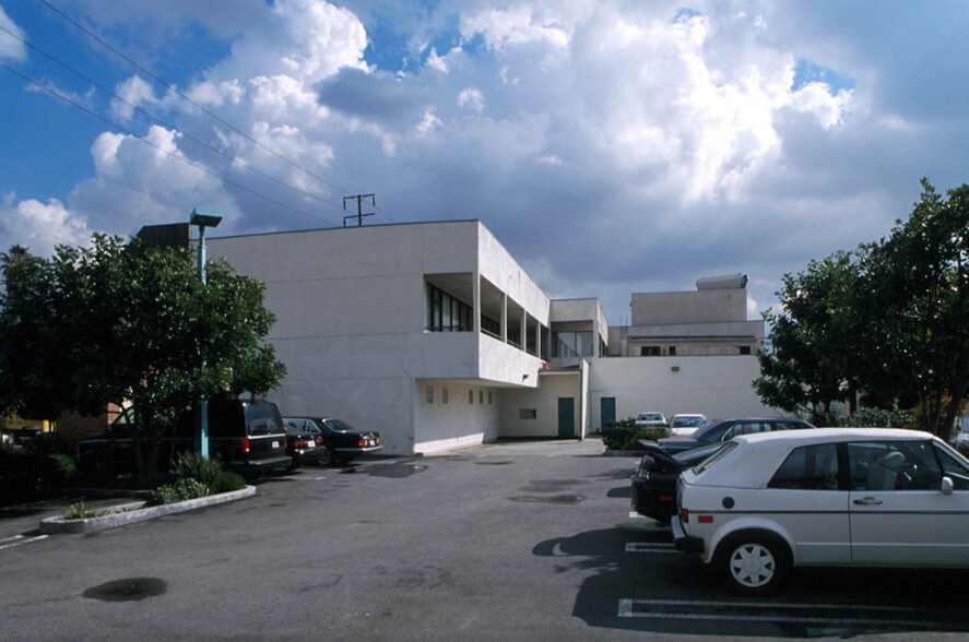 More Photos Of 3959-3961 Sepulveda Blvd, Culver City Storefront Retail Office For Lease