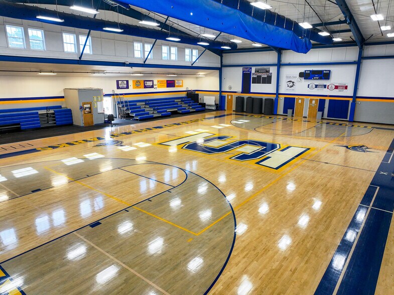 More Photos Of 2597 Sycamore St, North Port Industrial For Sale