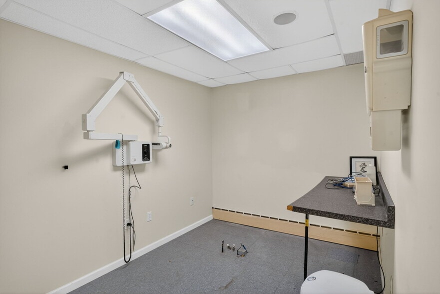 More Photos Of 1106 Broadway, Fountain Hill Office Residential For Sale