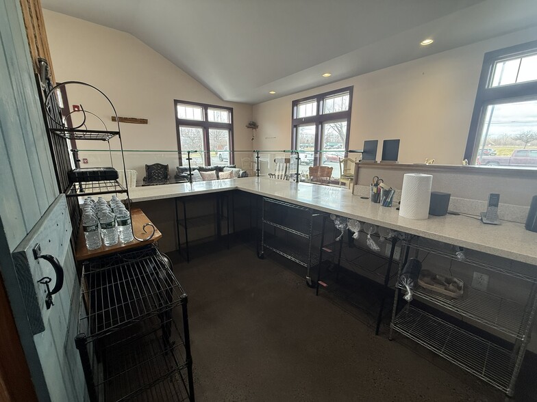 More Photos Of 10 East St, East Granby Storefront Retail Office For Lease
