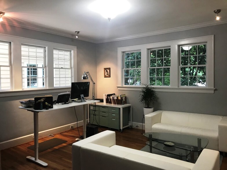 More Photos Of 1629 Monroe Dr, Atlanta Office For Lease