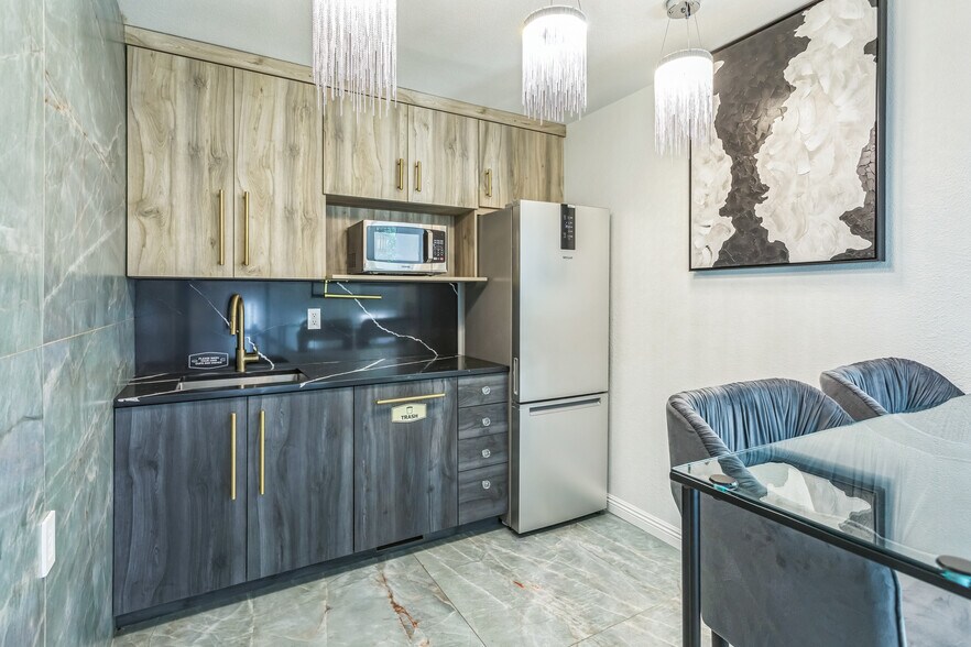 More Photos Of 200 N 23rd St, Boise Office For Sale