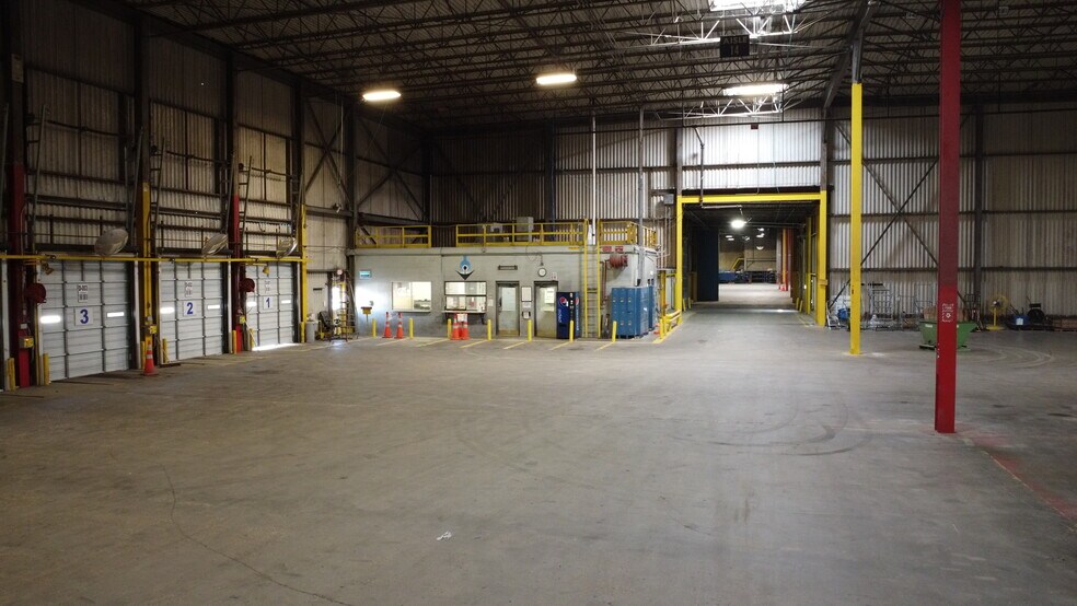 More Photos Of 2121 Huron St, Jacksonville Warehouse For Lease