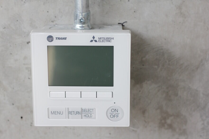 More Photos Of 33 Seneca Ave, San Francisco Apartments For Lease