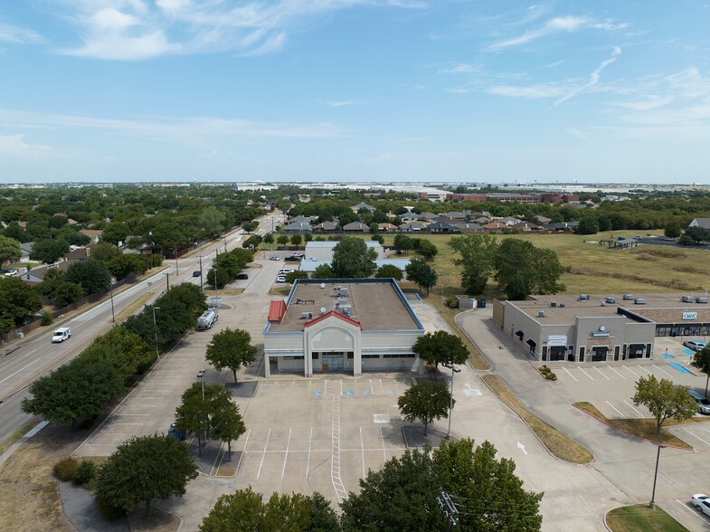 Primary Photo Of 1901 SE Green Oaks Blvd, Arlington Drugstore For Sale