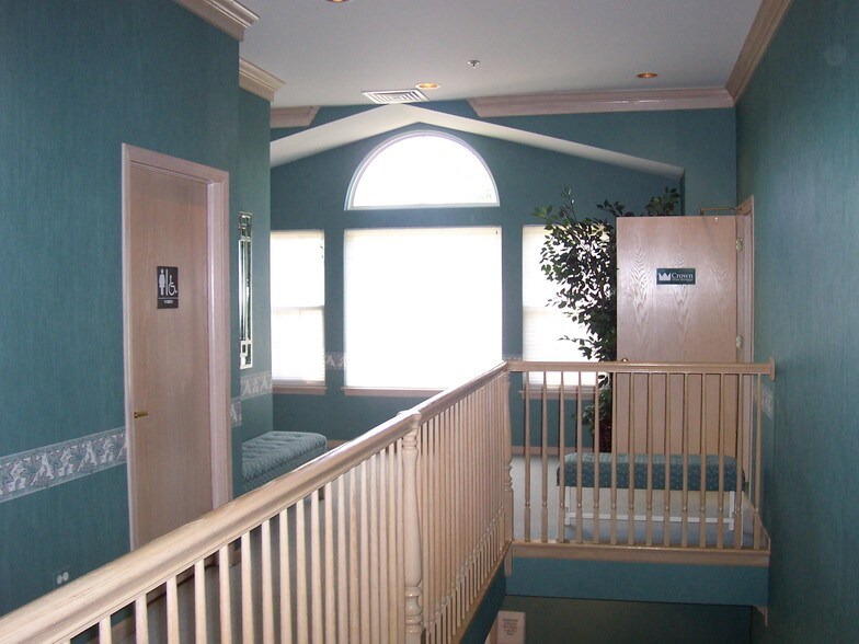 More Photos Of 27W140 Roosevelt Rd, Winfield Medical For Lease