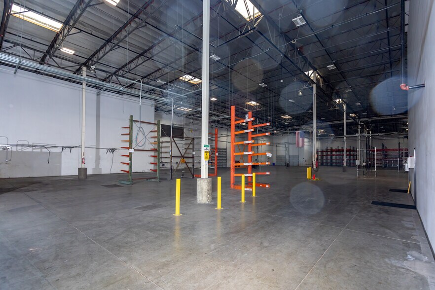 More Photos Of 10730 Bell Ct, Rancho Cucamonga Warehouse For Lease