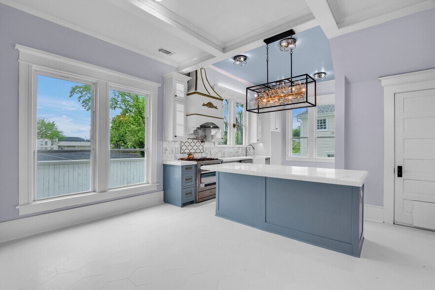 More Photos Of 511 S Travis St, Sherman Office For Sale