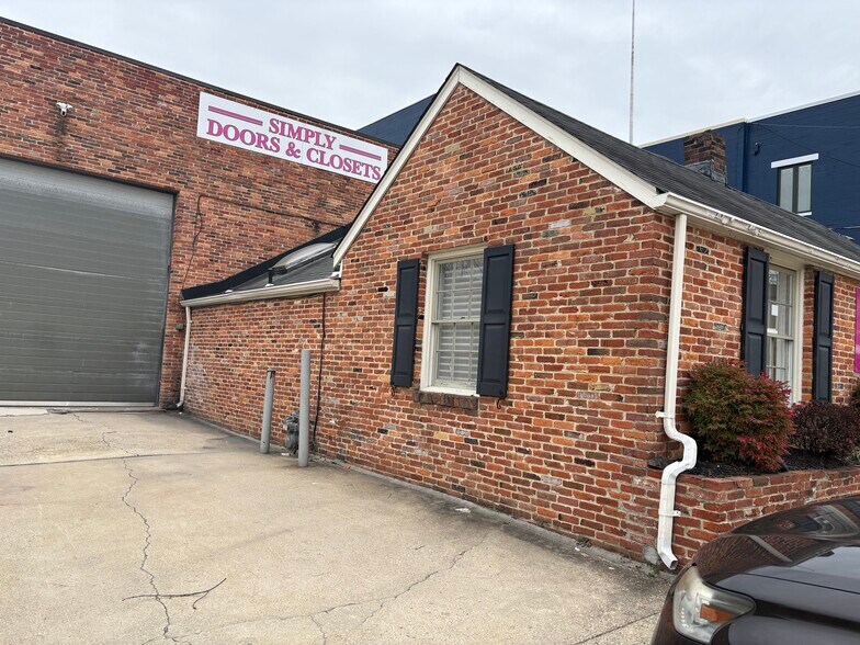 More Photos Of 3248 Colvin St, Alexandria Warehouse For Lease