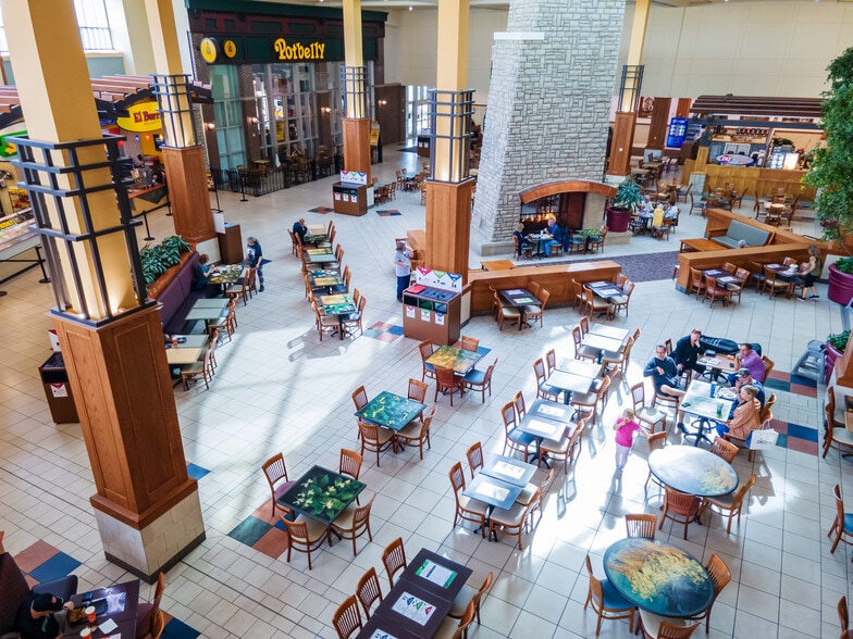 More Photos Of 8251 Flying Cloud Dr, Eden Prairie Unknown For Lease