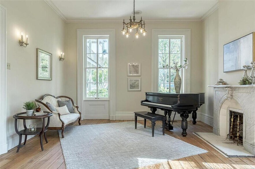 More Photos Of 11475 Lilac Ave, Saint Louis Specialty For Sale