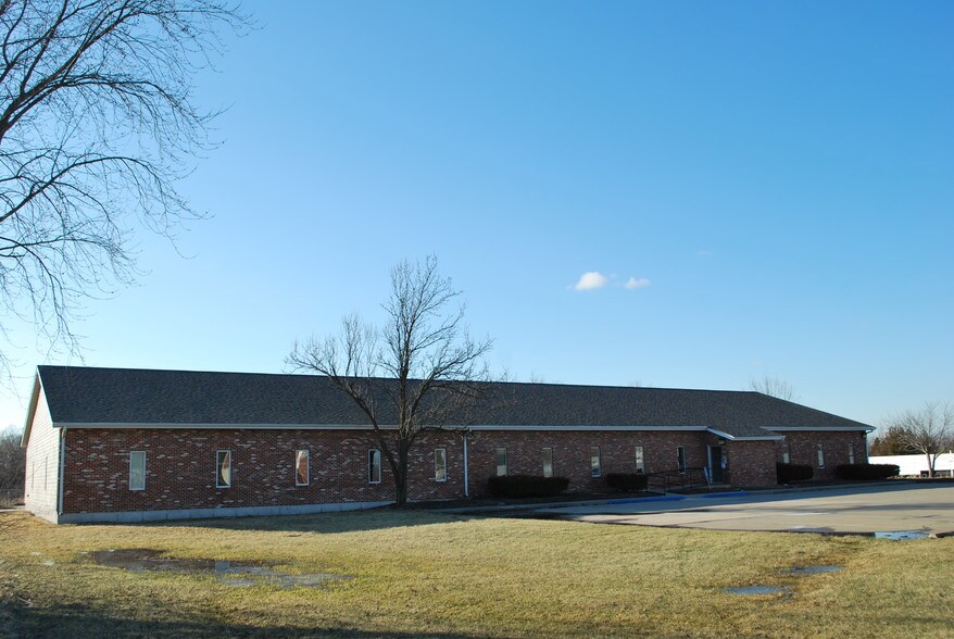 More Photos Of 1715 S Morley St, Moberly Medical For Lease