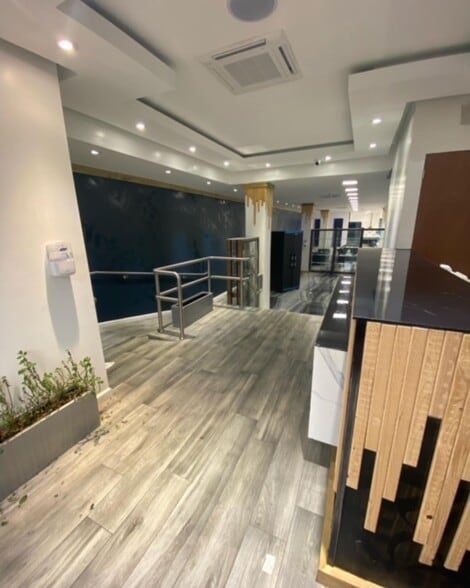 More Photos Of 3008-3010 Jerome Ave, Bronx Warehouse For Lease