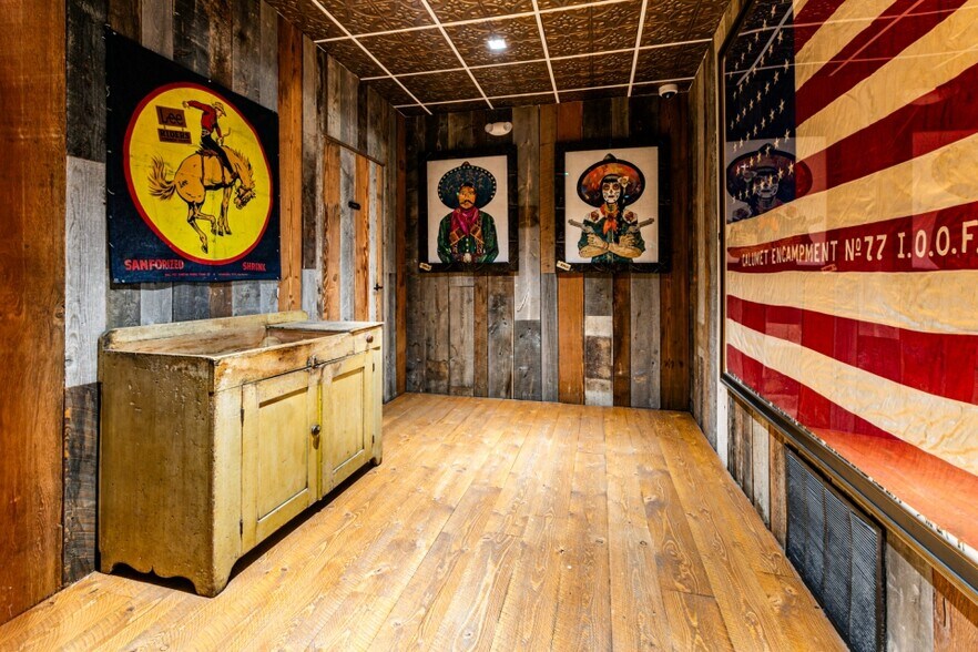 More Photos Of 268 Main St, Park City Storefront Retail Office For Sale