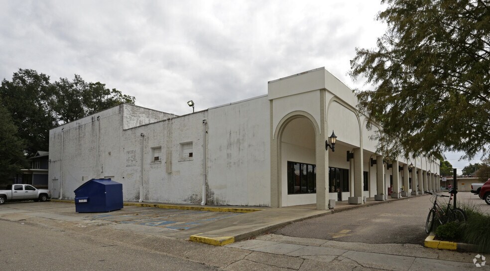 More Photos Of 3001-3079 Government St, Baton Rouge Unknown For Lease
