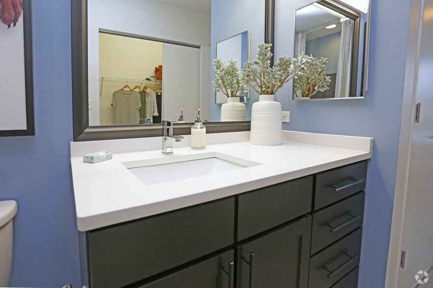 More Photos Of 1401 S State St, Chicago Apartments For Lease