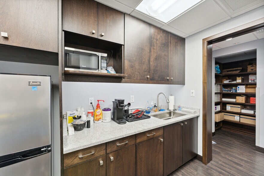 More Photos Of 160 John F Kennedy Dr, Lake Worth Medical For Lease