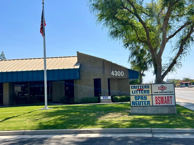 More Photos Of 4300 Stine Rd, Bakersfield Office For Lease