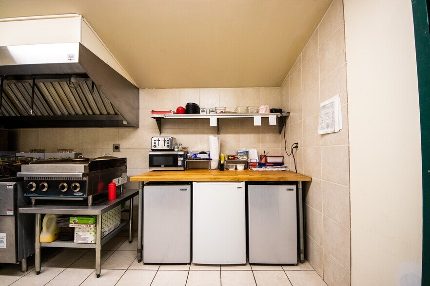 More Photos Of 1364 County Highway 12 rd, Mount Vision Storefront For Sale