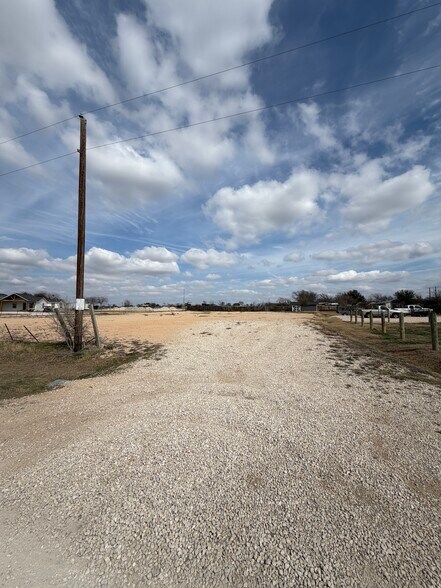 More Photos Of 96 Evangeline Ln, Hutto Land For Lease