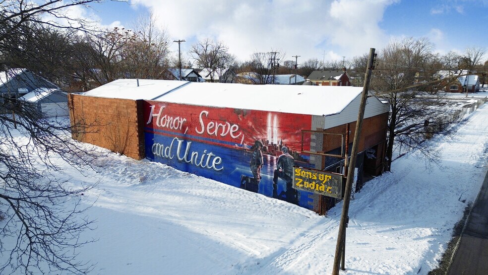 Primary Photo Of 1545 Martin L King Ave, Flint Freestanding For Sale