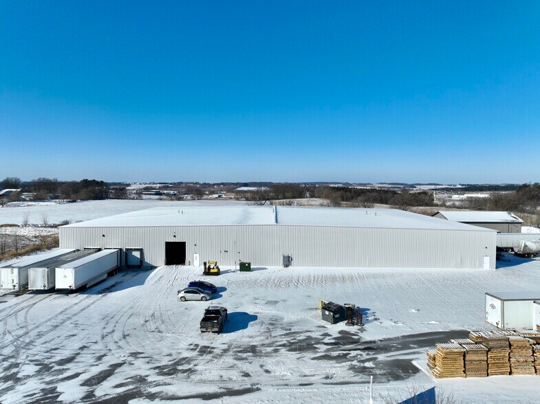 More Photos Of 2700 Alreich Ave, Baldwin Service For Sale