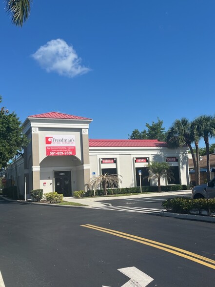 Primary Photo Of 2055 Palm Beach Lakes Blvd, West Palm Beach Storefront For Lease