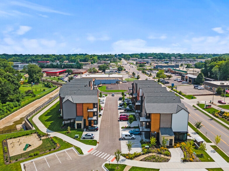 More Photos Of 6115 Nieman Rd, Shawnee Apartments For Sale