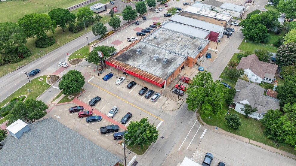 More Photos Of 200 N Main St, Duncanville Storefront Retail Office For Sale