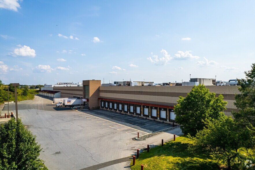 More Photos Of 668 Gravel Pike, East Greenville Manufacturing For Lease