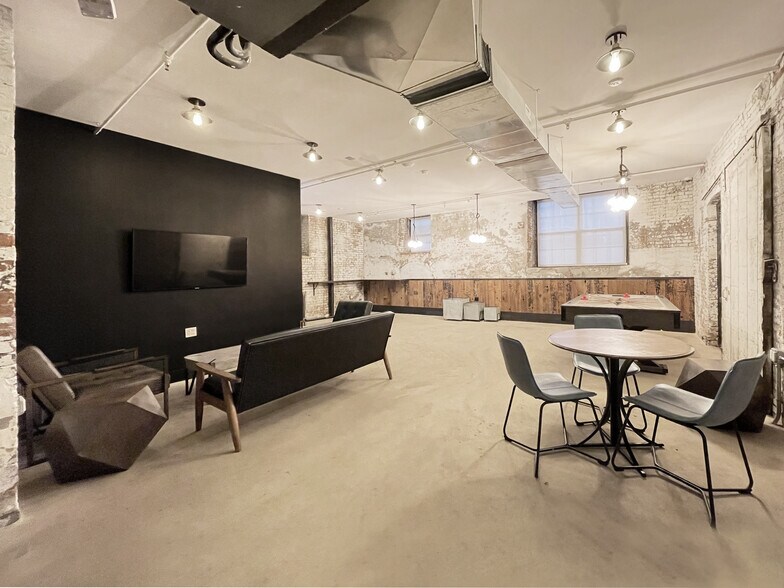 More Photos Of 128-152 32nd St, Brooklyn Office For Lease