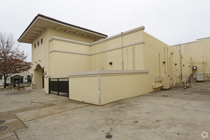 More Photos Of 2091-2101 Summer Lee Dr, Rockwall Office For Lease