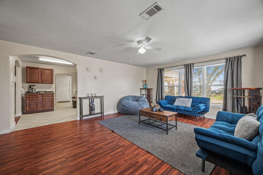 More Photos Of 9225 N Palafox St, Pensacola Office Residential For Sale