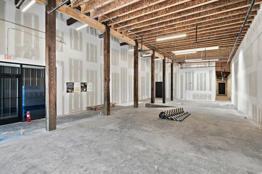 More Photos Of 722 Merritt Ave, Nashville General Retail For Lease