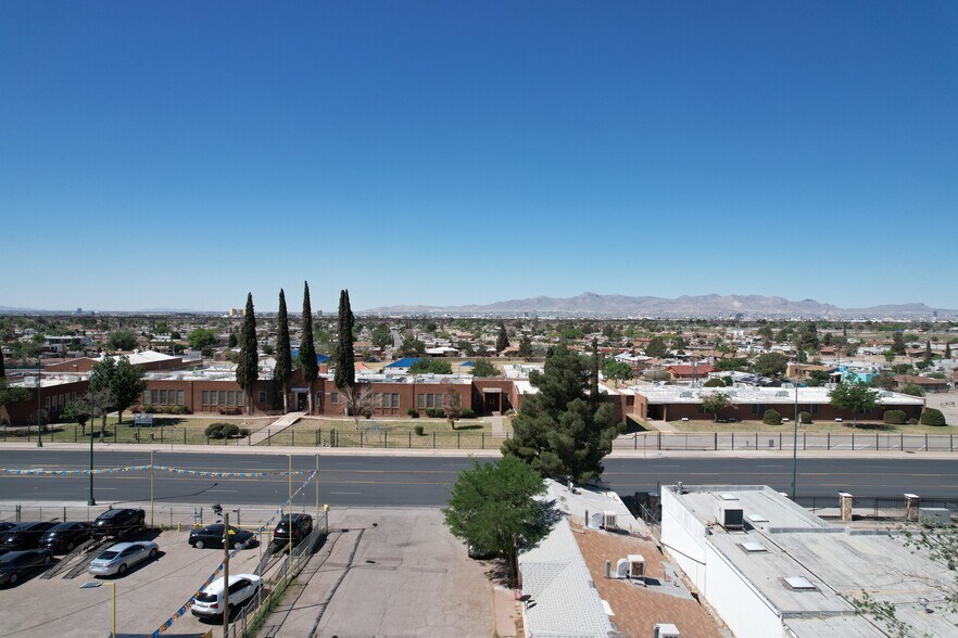More Photos Of 7090 Alameda Ave, El Paso Schools For Lease