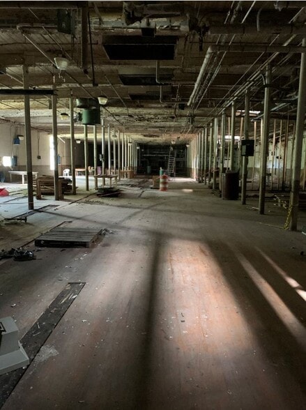 More Photos Of 300 Woodlawn Ave, Mount Holly Manufacturing For Sale