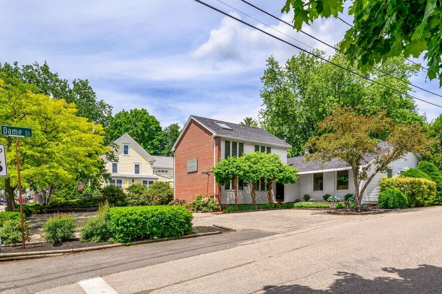 More Photos Of 10 Walker St, Kittery Loft Creative Space For Lease