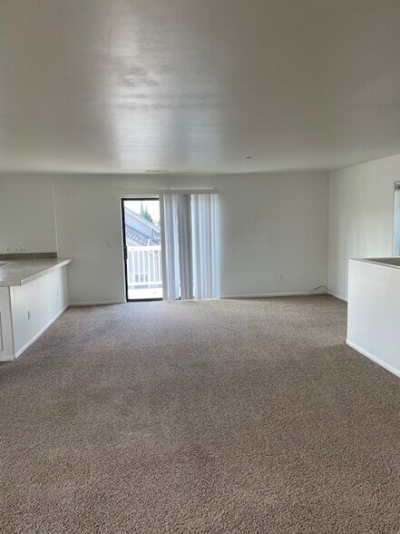 More Photos Of 1053-1065 E Santa Clara St, Ventura Apartments For Sale