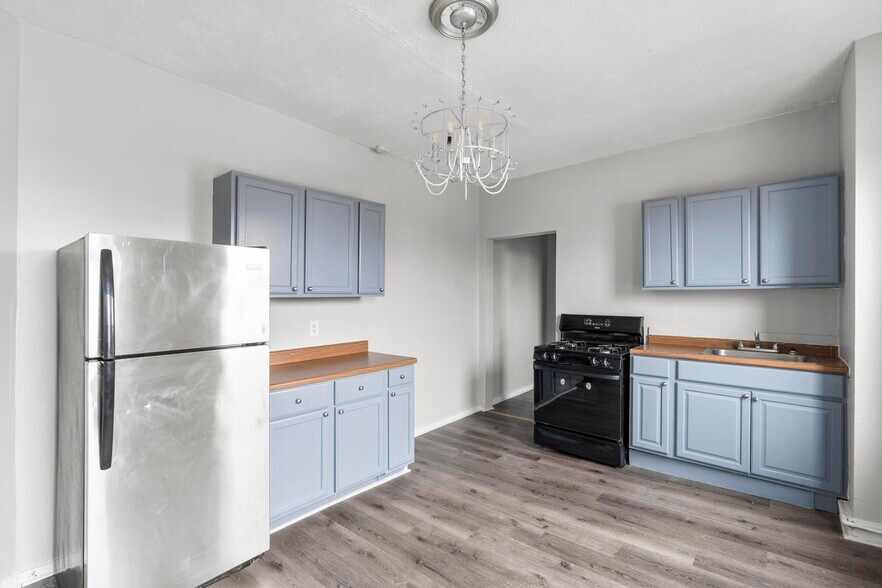 More Photos Of 123-125 North St, New Britain Apartments For Sale