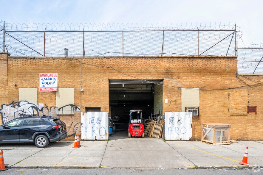More Photos Of 1827 Pacific St, Brooklyn Warehouse For Lease
