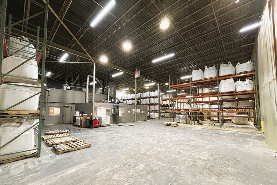 More Photos Of 1916 Gallagher Dr, Sherman Warehouse For Sale