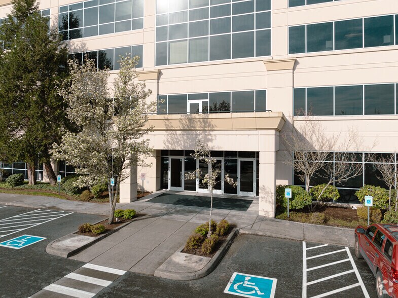 More Photos Of 32001 32nd Ave S, Federal Way Office For Lease