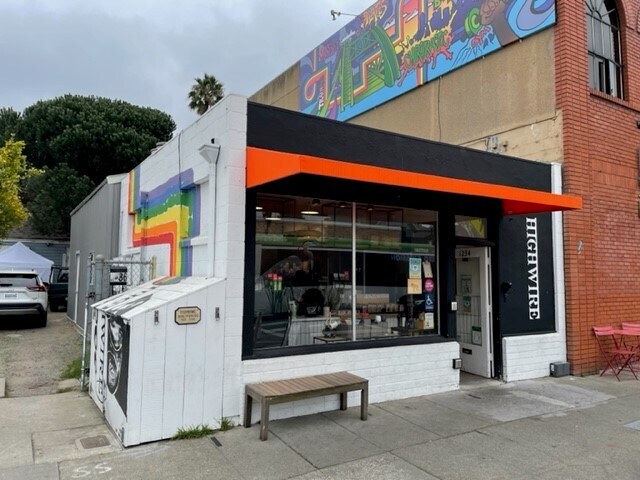 More Photos Of 1236 Park St, Alameda Storefront Retail Residential For Sale