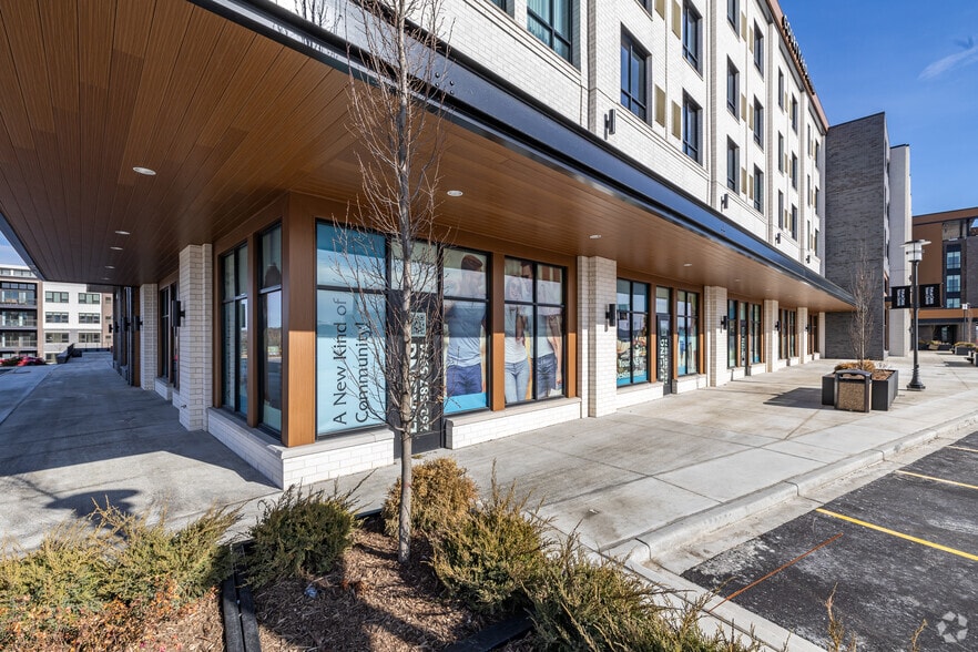 More Photos Of 20400 W Bluemound Rd, Brookfield Unknown For Lease