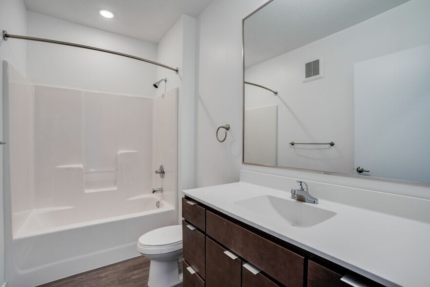 More Photos Of 246-258 Snelling Ave, Saint Paul Apartments For Lease