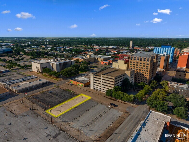 More Photos Of 705 Lamar St, Wichita Falls Office For Sale