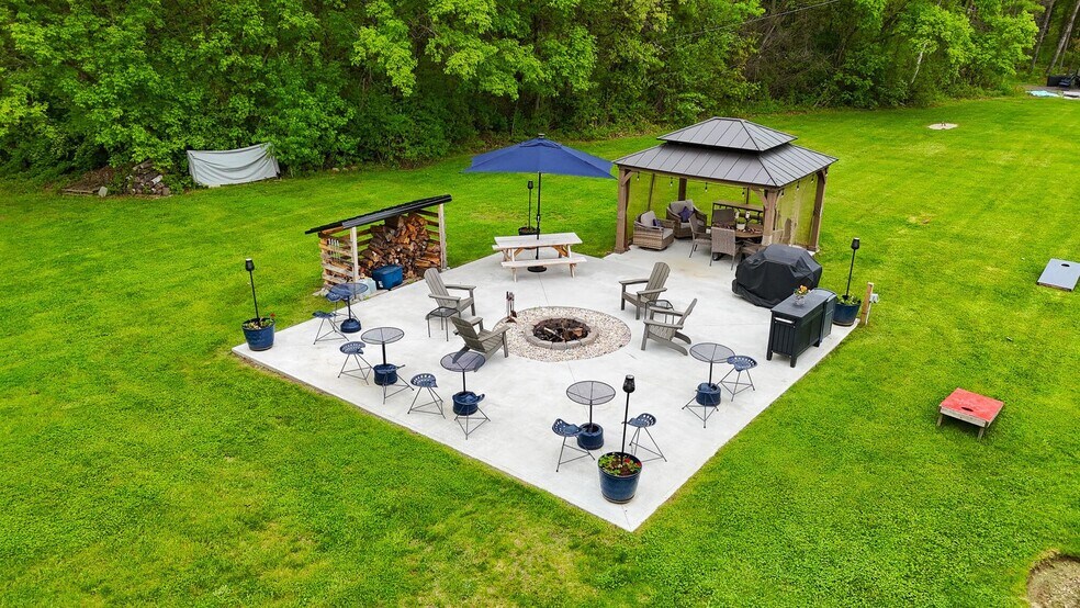 More Photos Of 2445 US-9 Rt, Peru Hotel For Sale