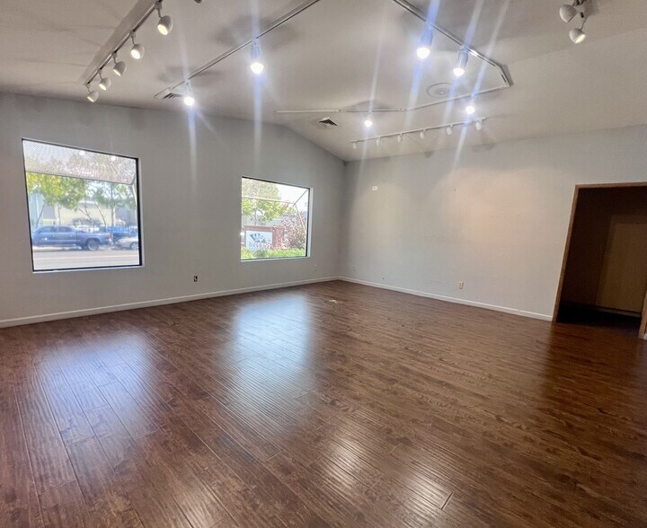 More Photos Of 3201 Lakeside Dr, Reno Medical For Sale